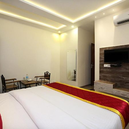 Oyo 9159 Hotel Royal Woodslark Zirakpur Exterior foto