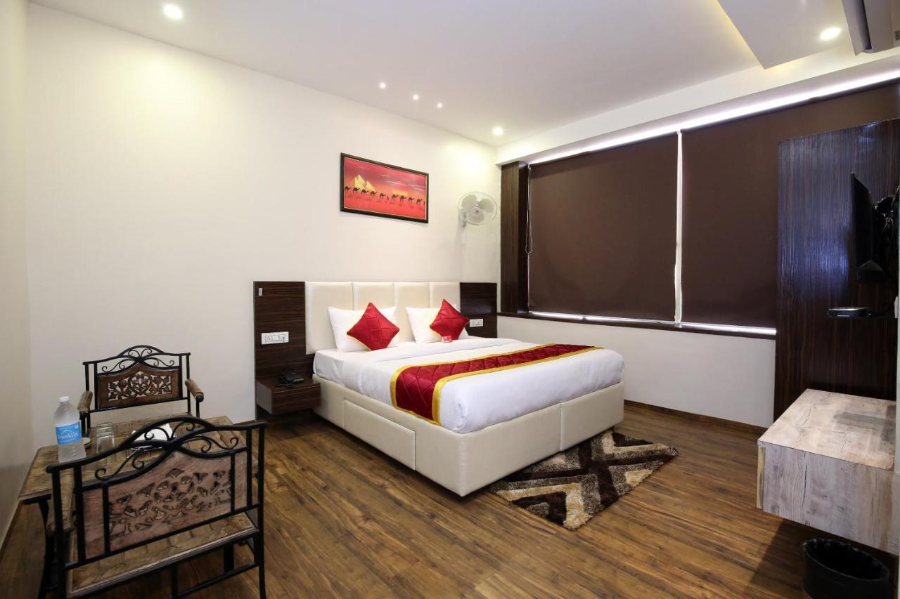 Oyo 9159 Hotel Royal Woodslark Zirakpur Exterior foto